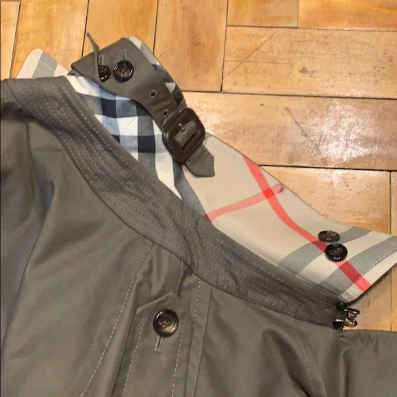 Men’s Burberry Trench Coat - Picture 2 of 8